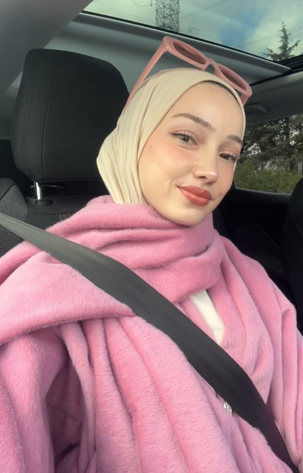 Antalya Kendine Güvenen Kadın Escort Merve Antalya Kendine Güvenen Kadın Escort Merve